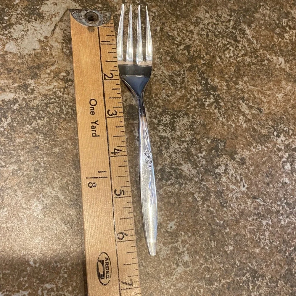 Community Salad Forks Set of 6 Silver Silverplate Enchantment Gentle Rose